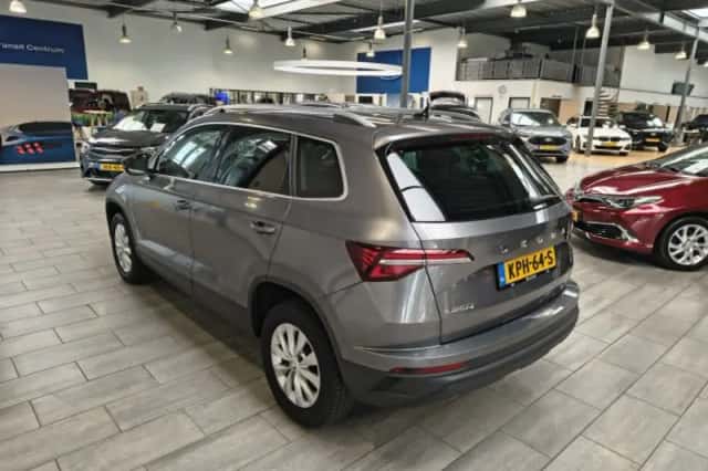Škoda Karoq (2023) thumbnail 4