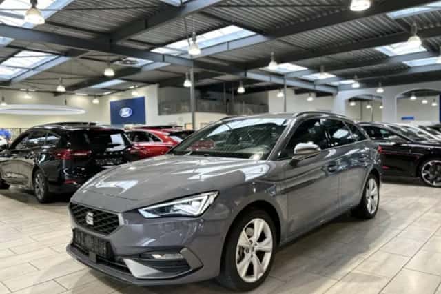 SEAT Leon (2025) thumbnail 1