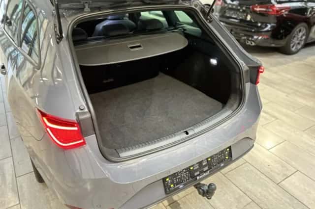 SEAT Leon (2025) thumbnail 5
