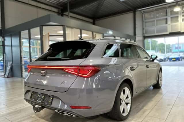SEAT Leon (2025) thumbnail 6