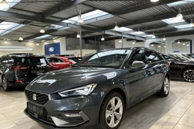 SEAT Leon (2025) thumbnail 1