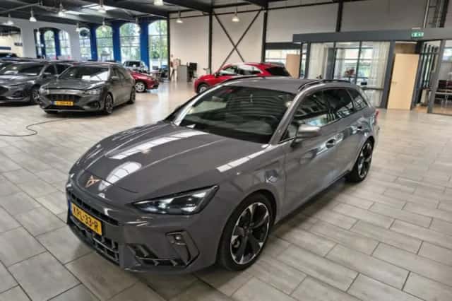 CUPRA Leon Sportstourer (2025) thumbnail 2