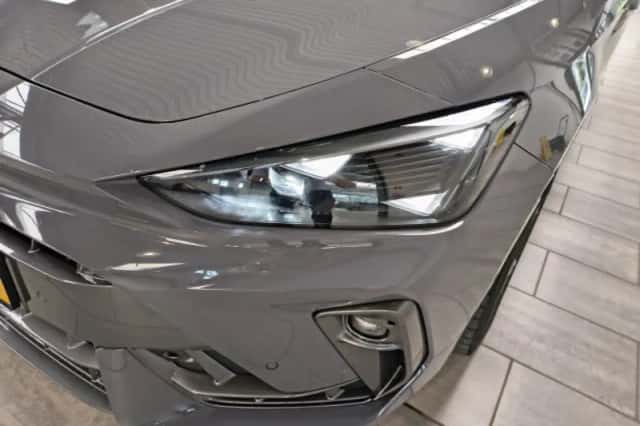 CUPRA Leon Sportstourer (2025) thumbnail 3