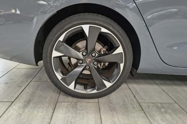 CUPRA Leon Sportstourer (2025) thumbnail 5