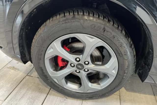 Ford Kuga (2025) thumbnail 6