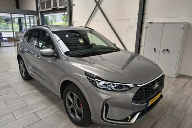 Ford Kuga (2025) thumbnail 1