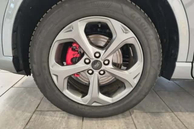 Ford Kuga (2025) thumbnail 4