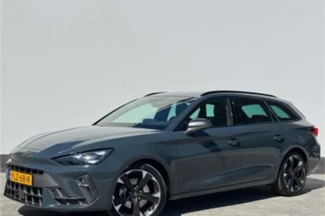 CUPRA Leon Sportstourer (2025) thumbnail 1