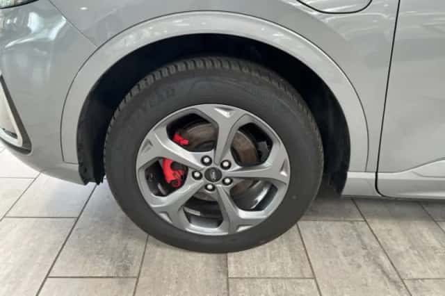 Ford Kuga (2025) thumbnail 2