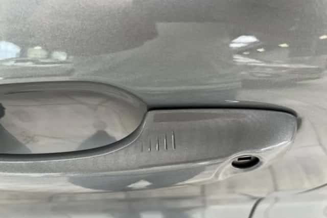Ford Kuga (2025) thumbnail 5