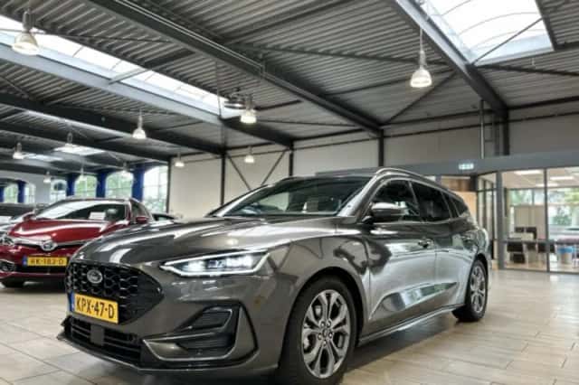 Ford Focus (2025) thumbnail 1