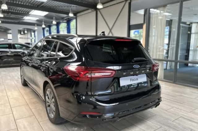 Ford Focus (2025) thumbnail 2