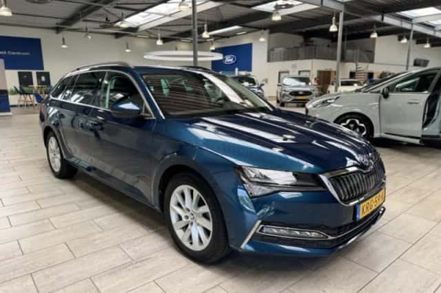 Škoda Superb (2023) thumbnail 6