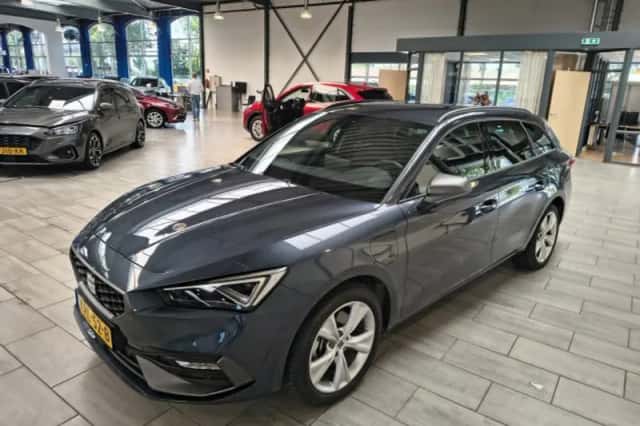 SEAT Leon (2025) thumbnail 1