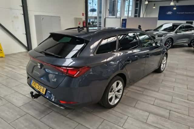 SEAT Leon (2025) thumbnail 3