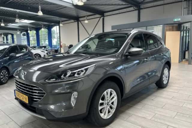 Ford Kuga (2022) thumbnail 1