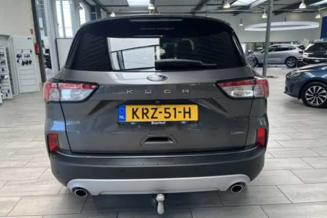 Ford Kuga (2022) thumbnail 3
