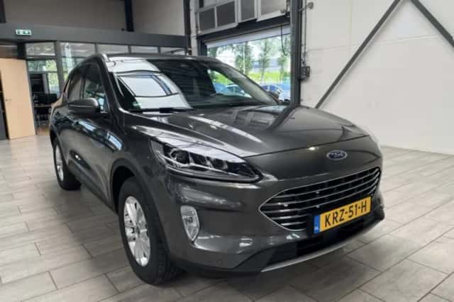 Ford Kuga (2022) thumbnail 5