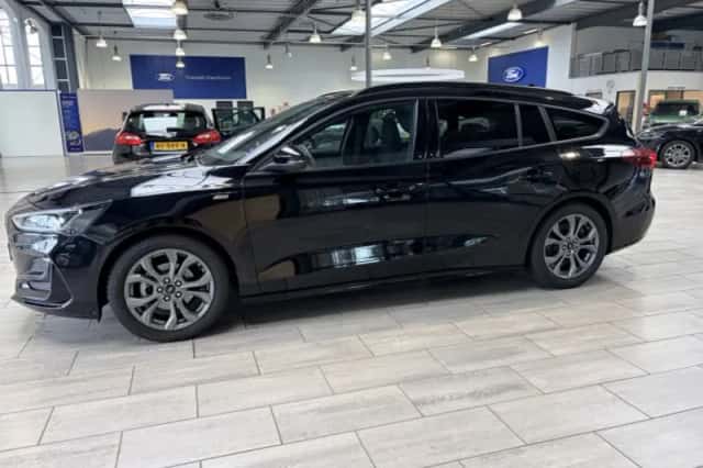 Ford Focus (2025) thumbnail 3