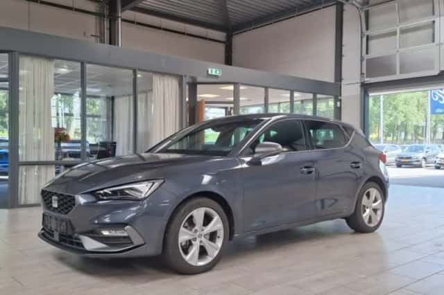 SEAT Leon (2025) thumbnail 1