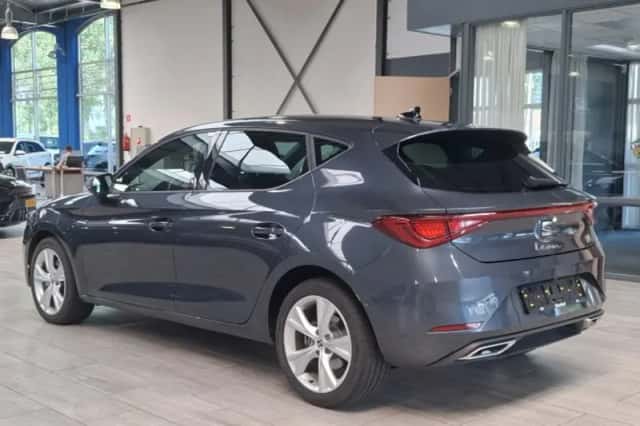 SEAT Leon (2025) thumbnail 3