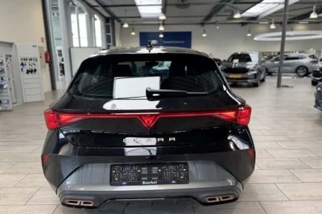 CUPRA Leon (2025) thumbnail 3