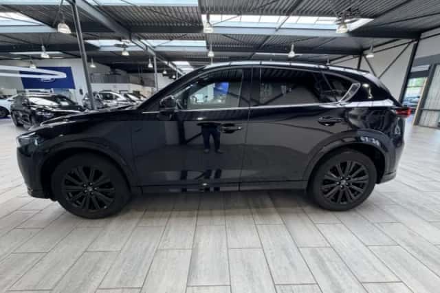 Mazda CX-5 (2022) thumbnail 2