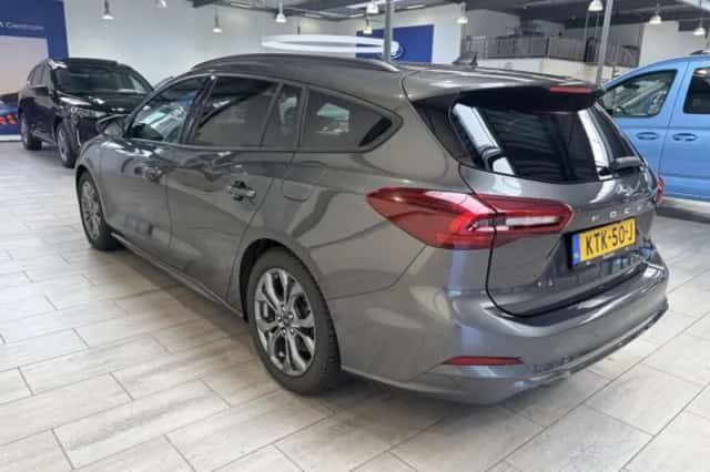 Ford Focus (2025) thumbnail 3