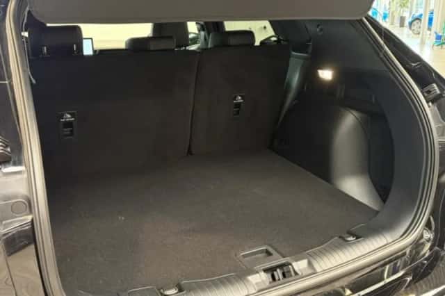 Ford Kuga (2025) thumbnail 4