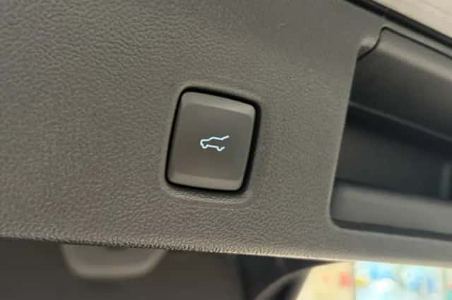Ford Kuga (2025) thumbnail 5