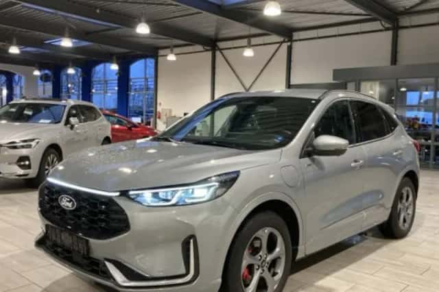 Ford Kuga (2025) thumbnail 1