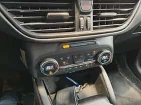 Ford Kuga (2021) thumbnail 14