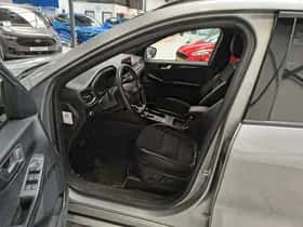 Ford Kuga (2021) thumbnail 5