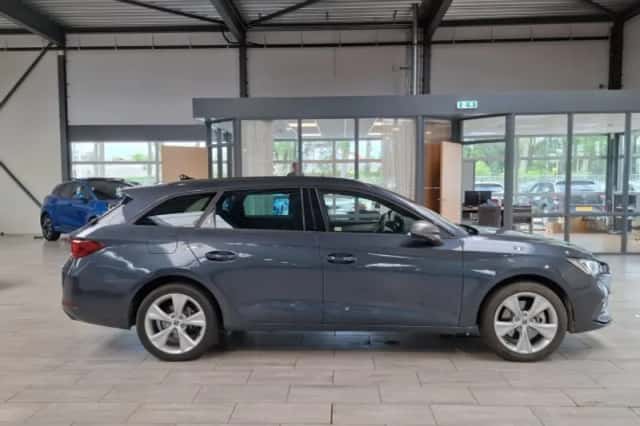 SEAT Leon (2025) thumbnail 6