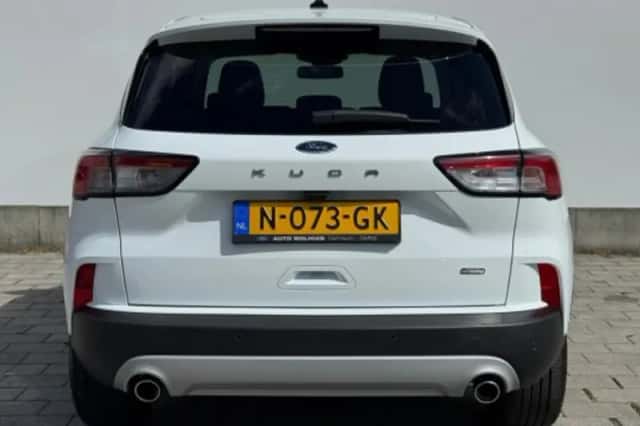 Ford Kuga (2020) thumbnail 3