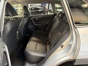 Toyota RAV4 (2020) thumbnail 19