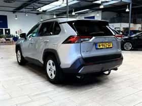 Toyota RAV4 (2020) thumbnail 3