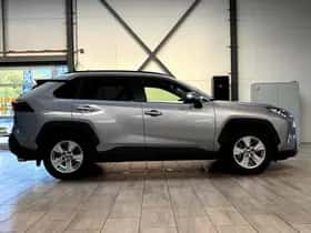 Toyota RAV4 (2020) thumbnail 6