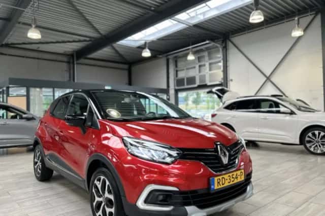 Renault Captur (2017) thumbnail 2