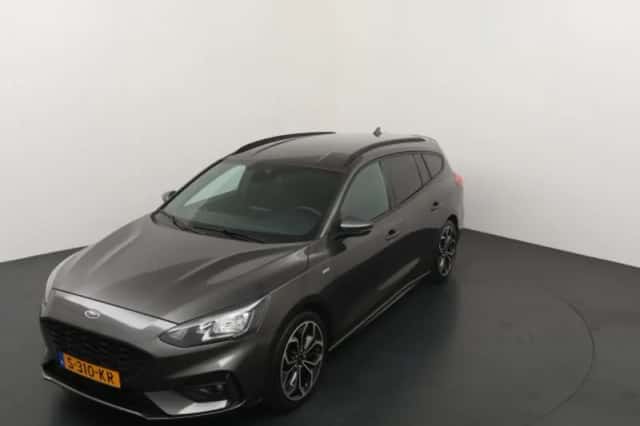 Ford Focus (2021) thumbnail 1
