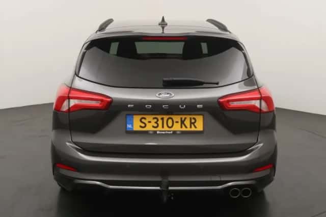 Ford Focus (2021) thumbnail 4