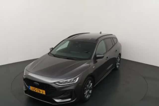 Ford Focus (2021) thumbnail 4