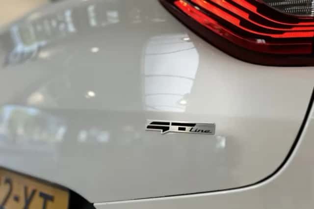 Kia Stonic (2023) thumbnail 4