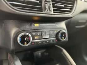 Ford Kuga (2023) thumbnail 14