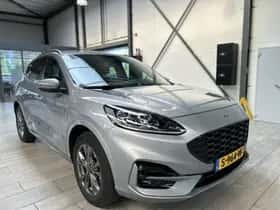 Ford Kuga (2023) thumbnail 5