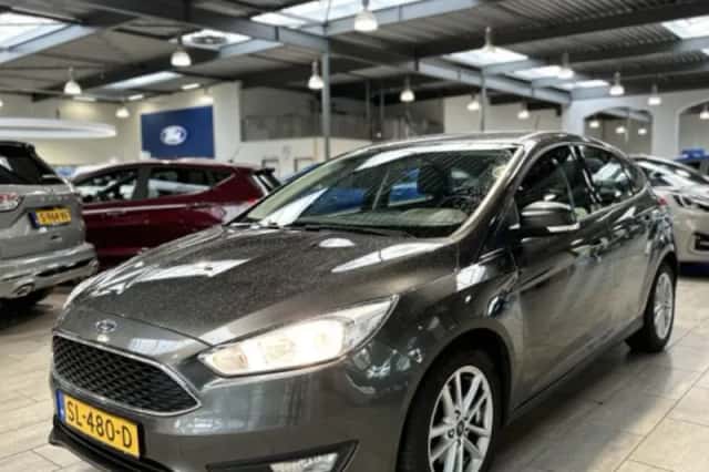 Ford Focus (2018) thumbnail 1