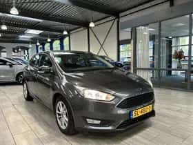 Ford Focus (2018) thumbnail 2