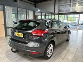 Ford Focus (2018) thumbnail 3