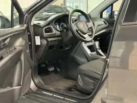Suzuki S-Cross (2022) thumbnail 12
