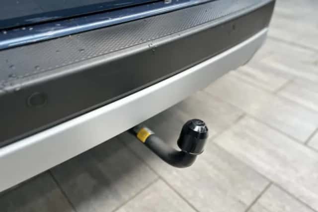 Ford Kuga (2023) thumbnail 5